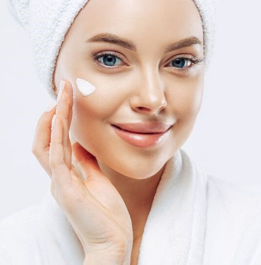 Jak nakładać krem na twarzy